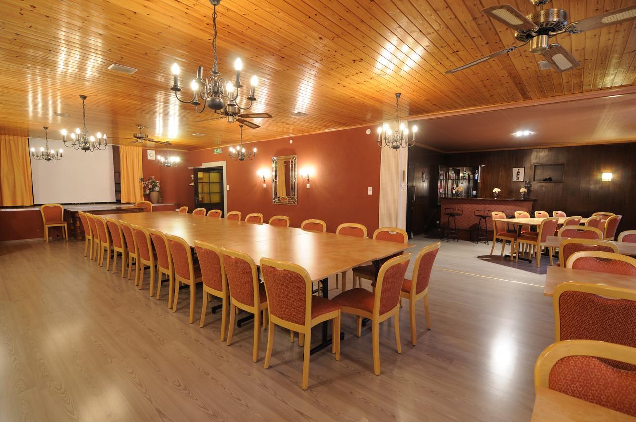 Hotel De La Croix-Blanche Cressier ภายนอก รูปภาพ